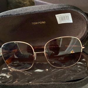 NWT TOM FORD sunglasses.